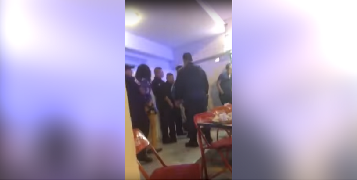 VIDEO: Arrestan pareja en taquería por conducta sexual