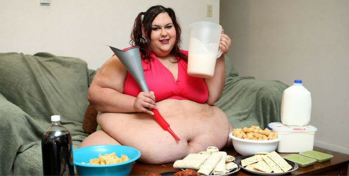 Mujer busca convertirse en la más obesa del mundo
