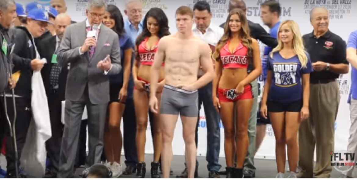 VIDEO: 'Canelo' se desnuda para pesaje