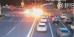VIDEO: Impactante momento en que explota coche