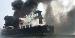 Buque petrolero se incendia en Veracruz