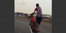 VIDEO: Motociclista provoca terrible accidente
