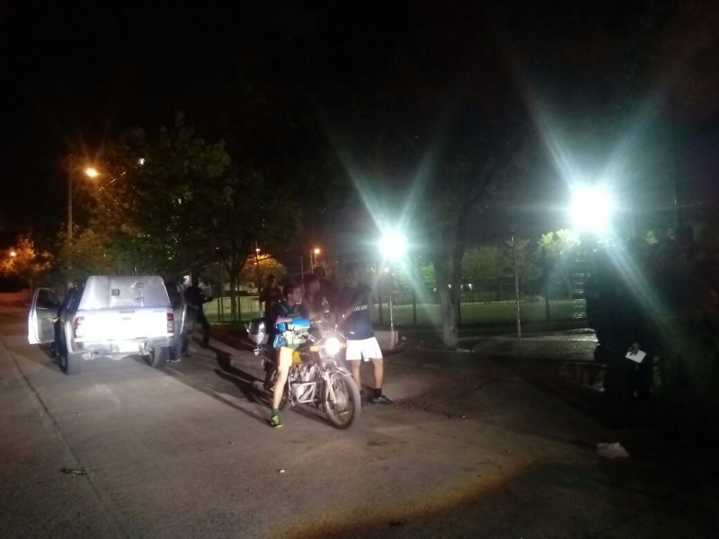 Juego de futbol termina en riña, sacan pistola