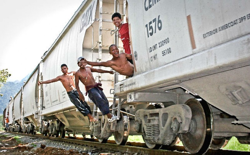 Ayuda a los migrantes de la bestia