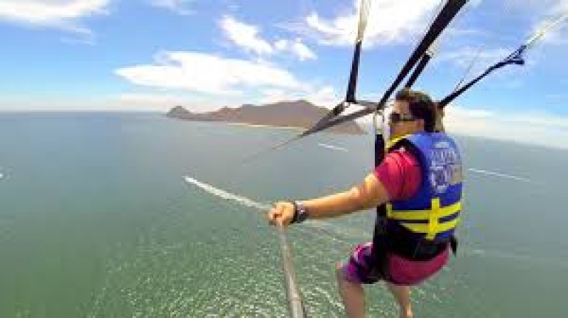 Suspenden servicio de parachutes en Mazatlán