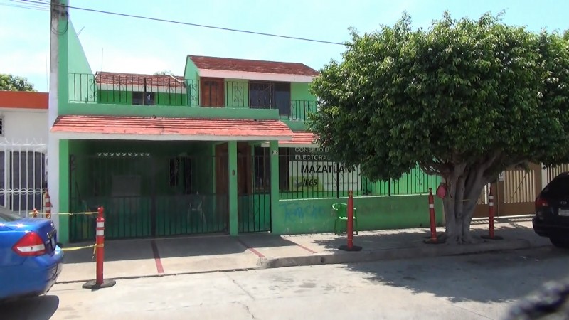 FEPADE entrega citatorios a personal del CME