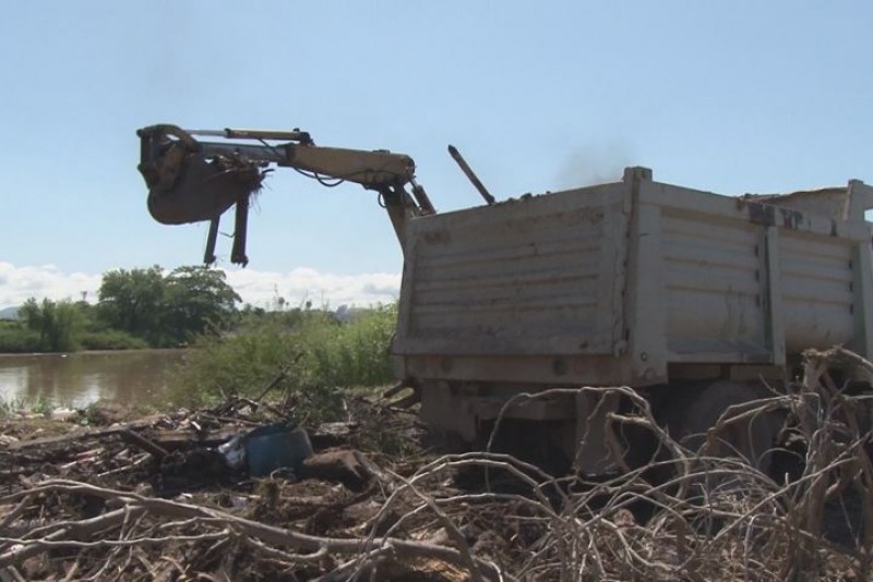 Inician con la limpieza del rio Culiacán