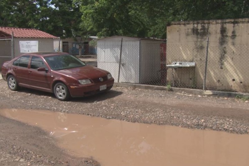 De mal en peor la calle Manuel Díaz en la San Rafael