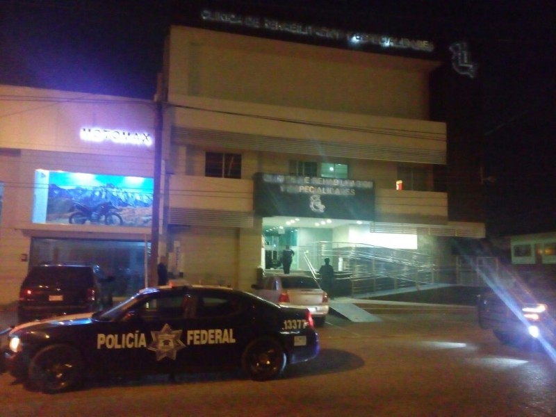 Lo asesinan al interior de hospital particular