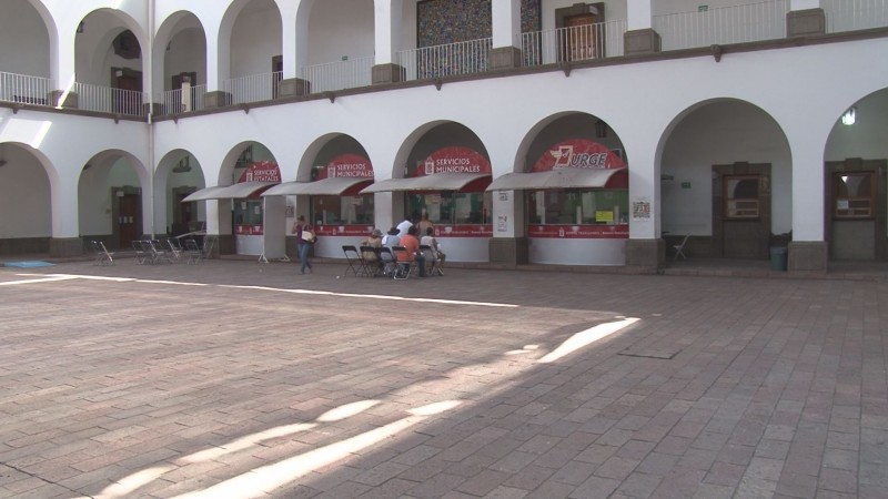Pocas personas en las cajas del Ayuntamiento de Culiacán