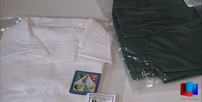 Con normalidad se entregan los uniformes escolares