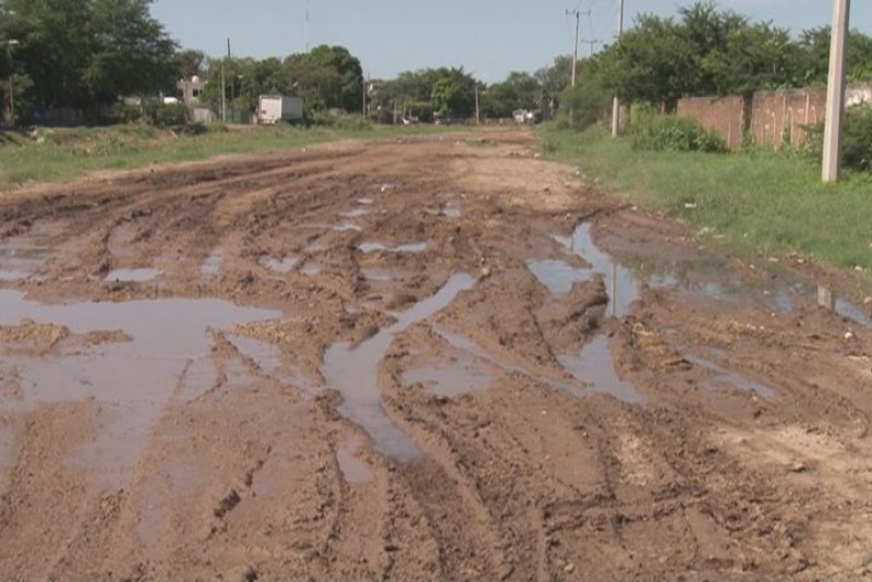 Piden rehabilitación de calles en Aguaruto