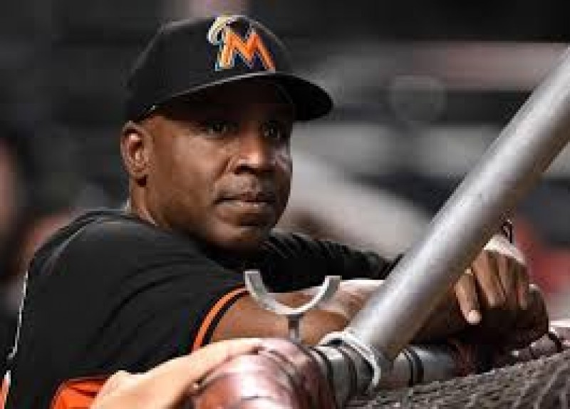 Barry Bonds fracasa de instructor de bateo