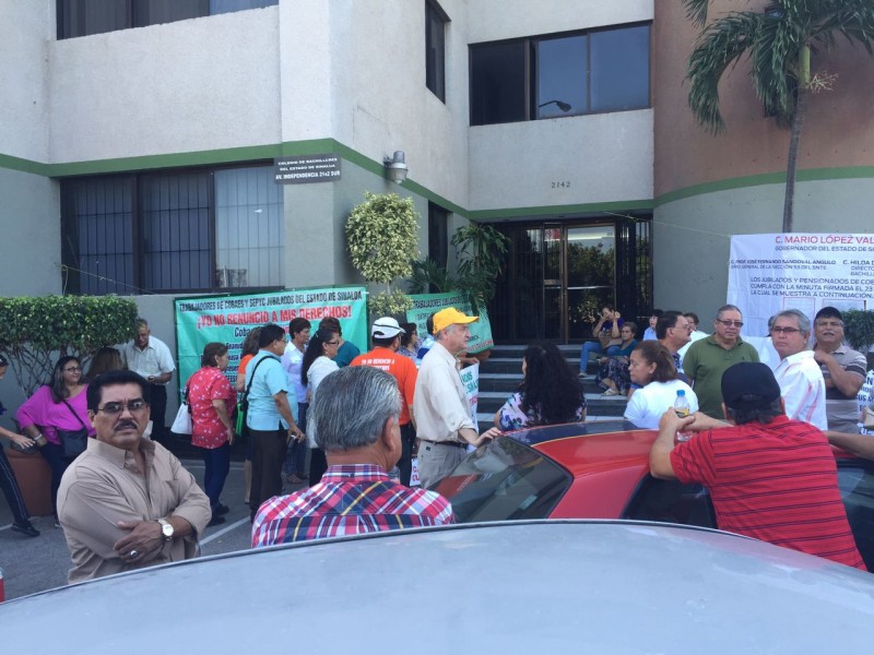 Exigen transparentar convenio del SNTE 53 con Gobierno