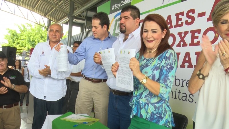 Firman convenio de colaboración asociación estatal de boxeo y COBAES.