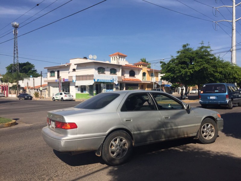 Piden instalación de semáforo en Juárez y Nakayama