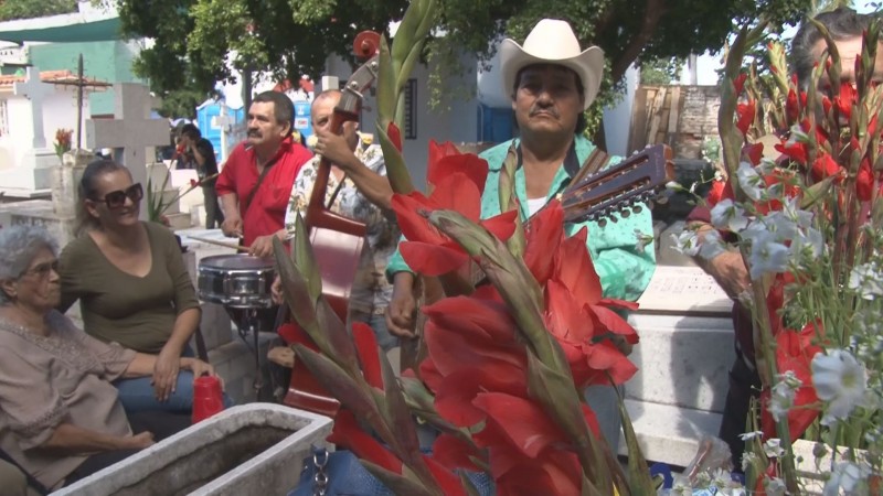 La música norteña, es una tradición en Día de Muertos