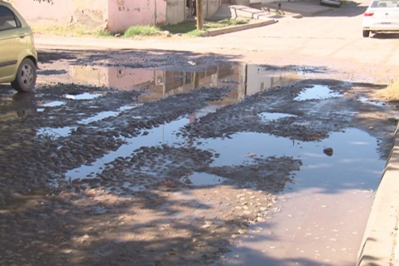 Fuga de agua en Col. 6 de enero