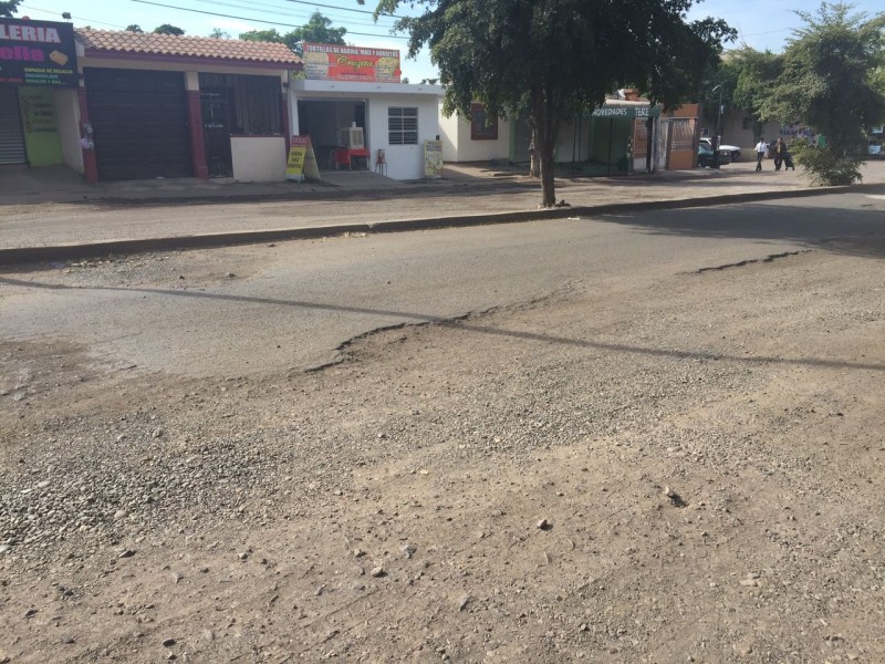 En mal estado calles de Villa Bonita