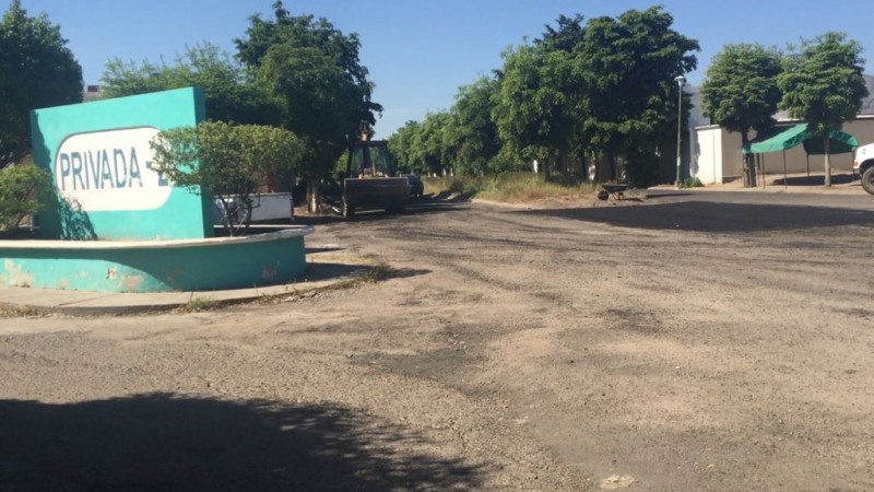 Solicitan bacheo para las calles en Estancia 2