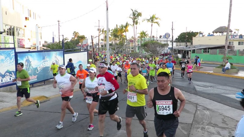 El domingo el XVIII Maratón en Mazatlán