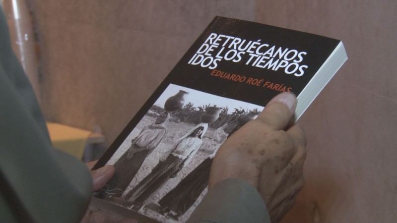 Presentan el libro " Retruécanos de los tiempos idos"