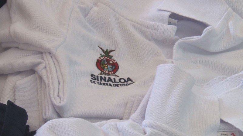 Nadie se quiere quedar sin uniformes escolares