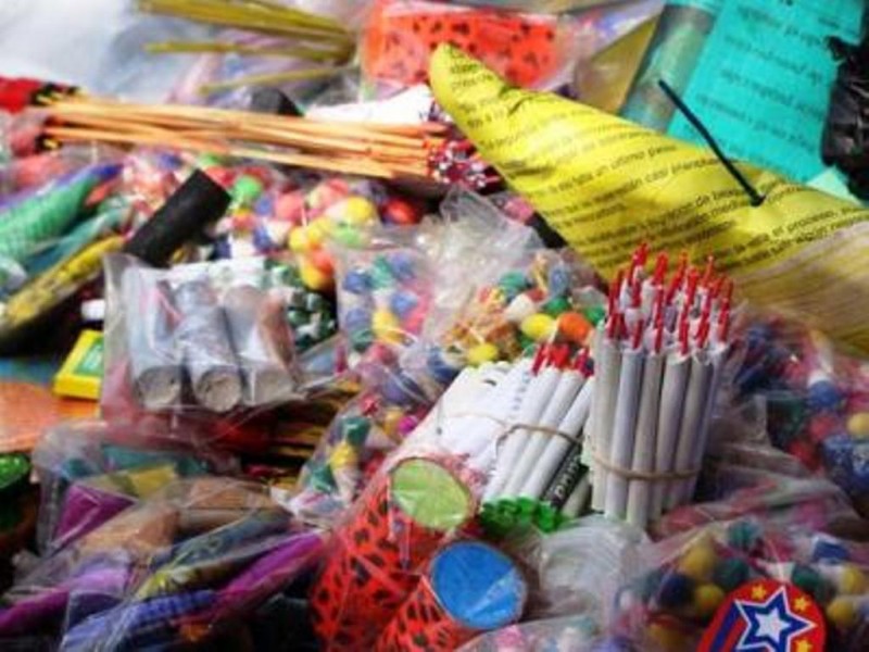 Exhortan a la población a realizar denuncia la venta de artículos con pólvora