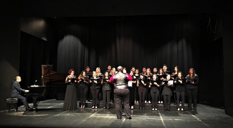 Canta el Coro de la Ópera Gloria, de Vivaldi y villancicos