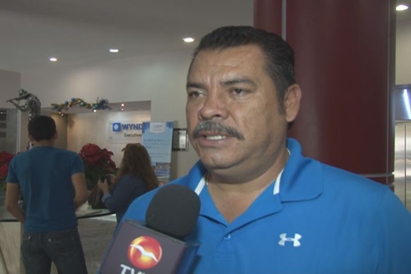 México-Americanos reducen espacios