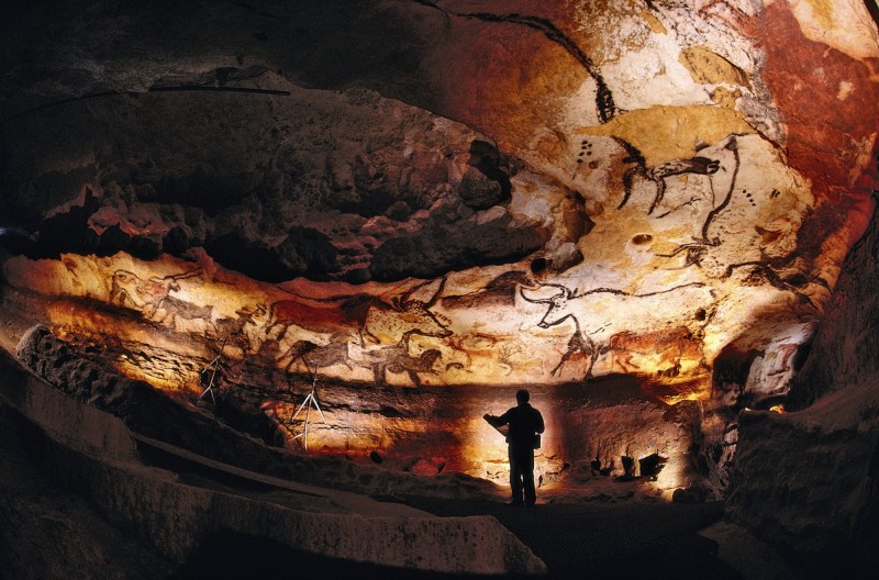 Abren réplica de cueva prehistórica Lascaux en Francia