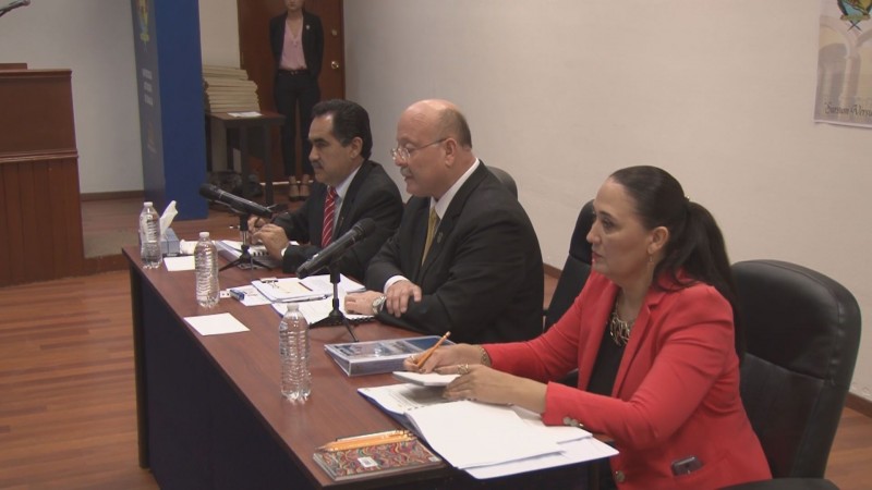 Realizan sesión ordinaria del Consejo Universitario