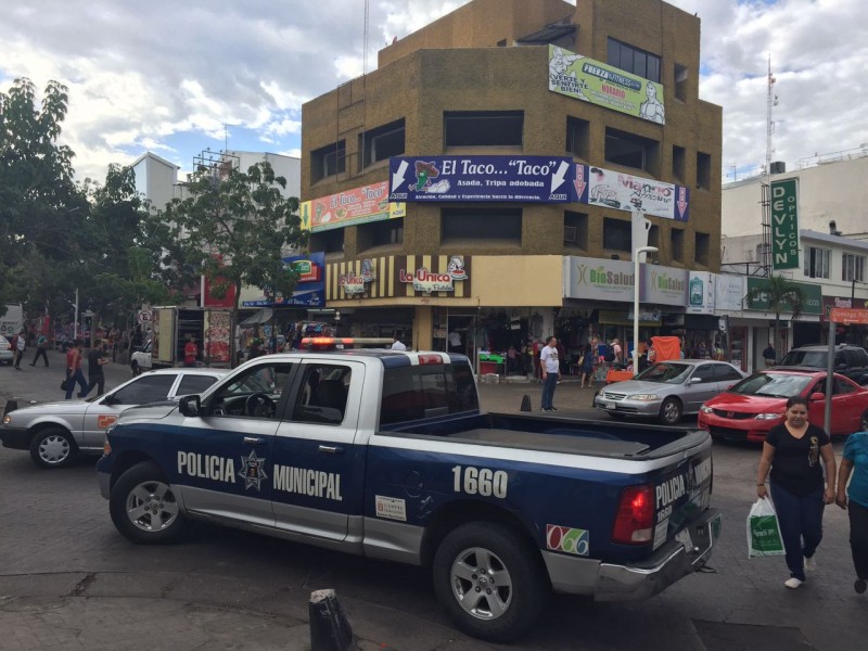 Abarrotado el centro de Culiacán con las compras de última hora