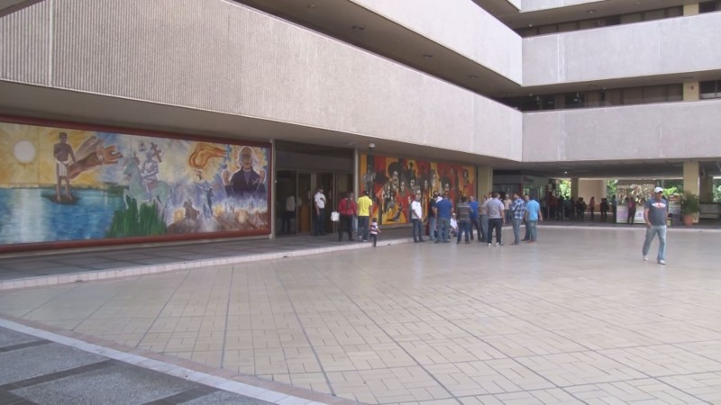 Manifestaciones en palacio de gobierno ahora notificadores
