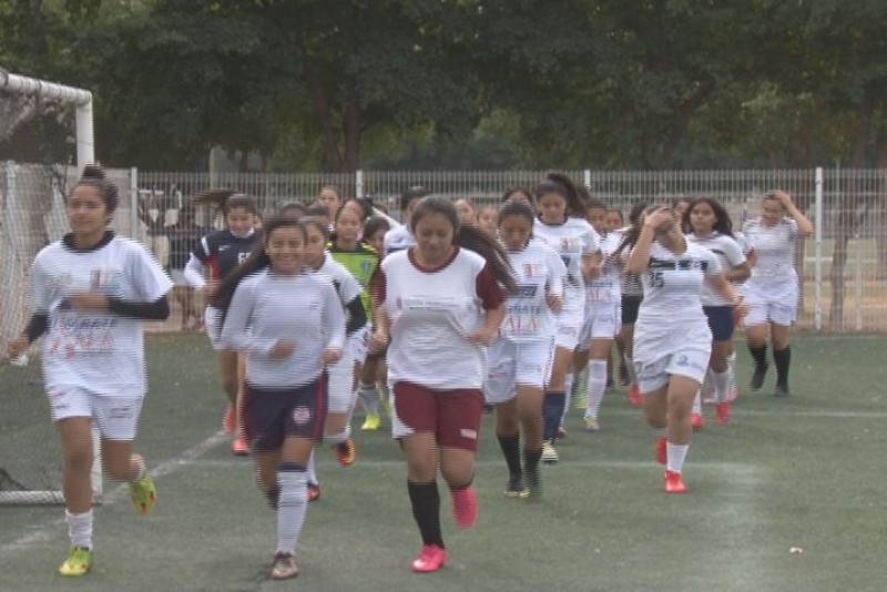 Visoreo femenil de Dorados en el CCC