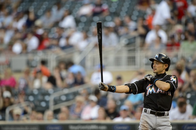Ichiro Suzuki sigue de frente en las Mayores