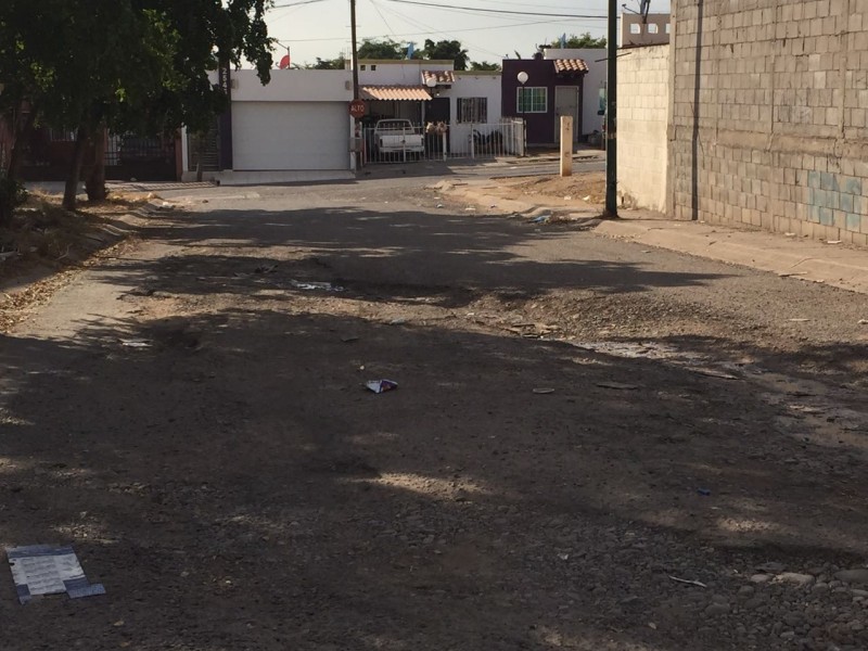 En muy malas condiciones se encuentra la calle Mariano Azuela
