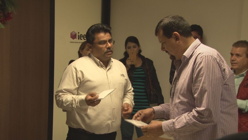 Presenta Manifestación de  Intensión al IEES para crear un nuevo partido