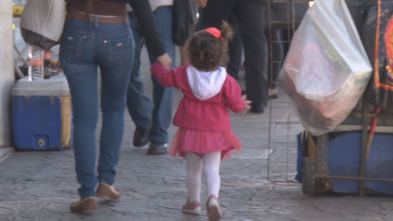 Cuide a los menores de bajas temperaturas