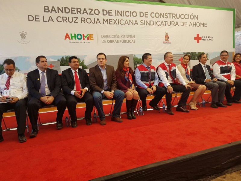 Dan banderazo de construcción de la cruz roja Villa de Ahome