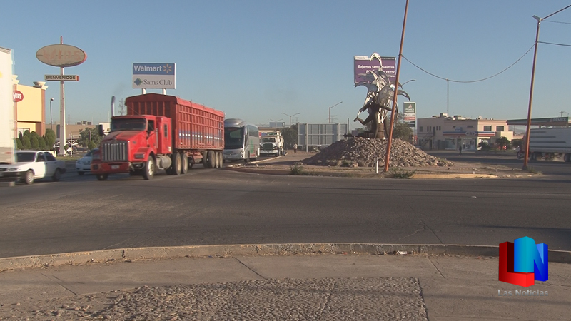 Cierran la calle Jalisco al tráfico vehicular
