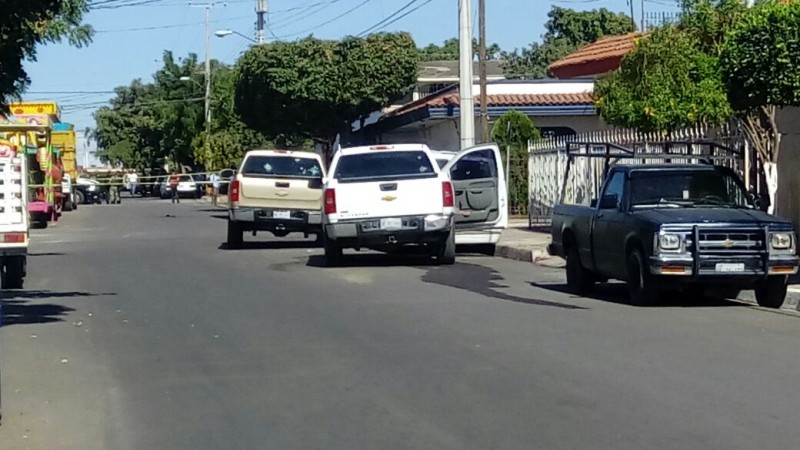 Grupo armado atenta contra  Juan Antonio Murillo en culiacán