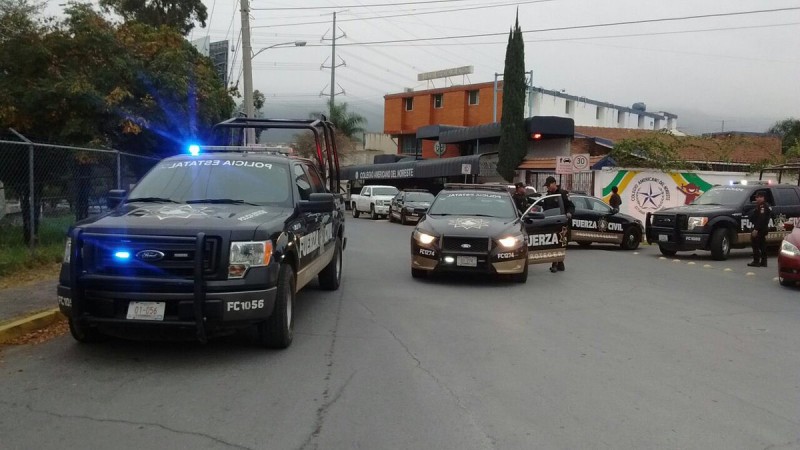 Menor balea a compañeros en Monterrey