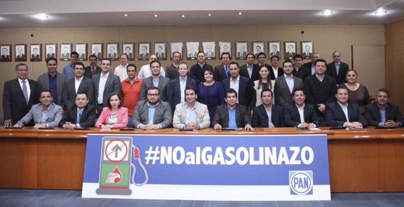Busca PAN recolectar firmas contra gasolinazo.