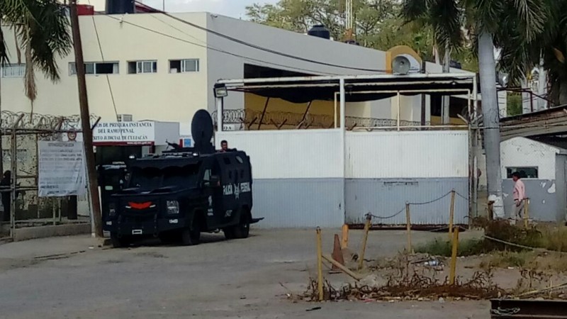 Continua fuerte presencia de Elementos de la Policia Federal en el Penal de Culiacán