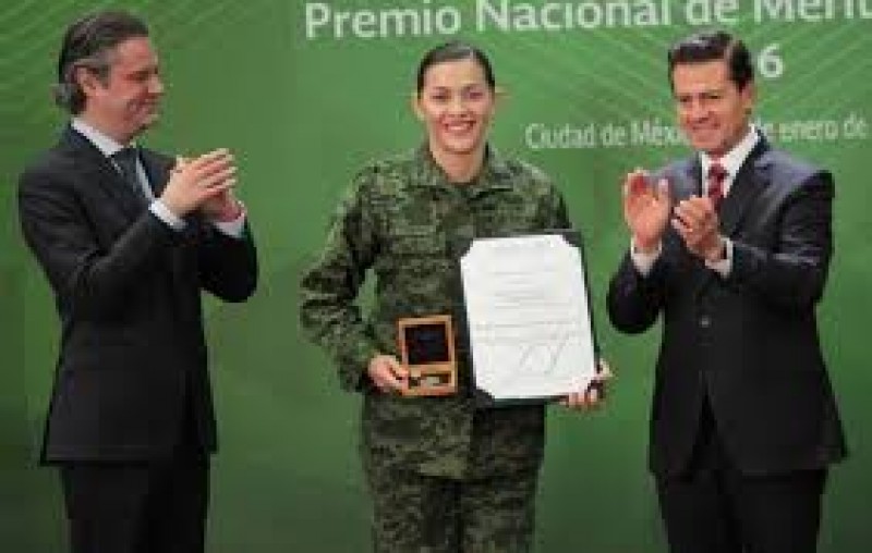 Chayito y Roberto Osuna reciben PND