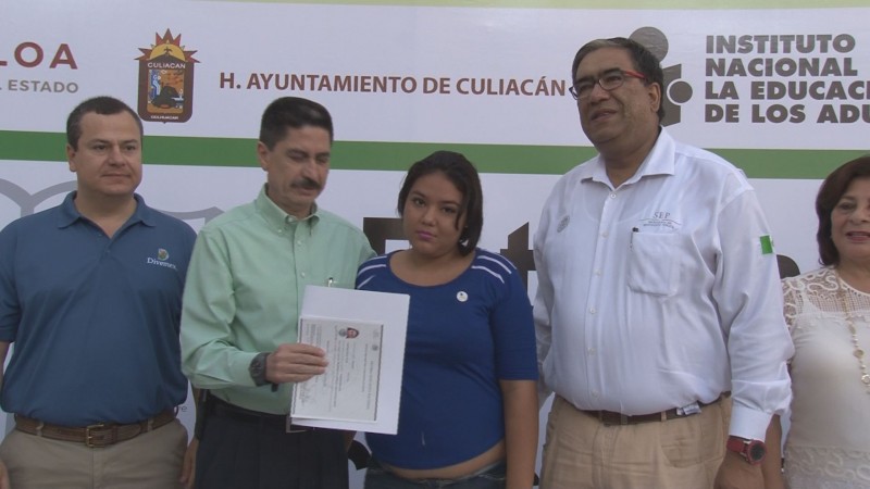 3 de cada 4 personas que se alfabetizan son mujeres