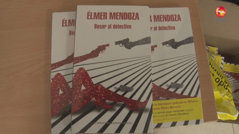 Presentaron libro "Besar al detective".