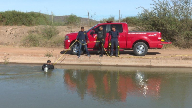 Buscan a menor que cayó en un canal
