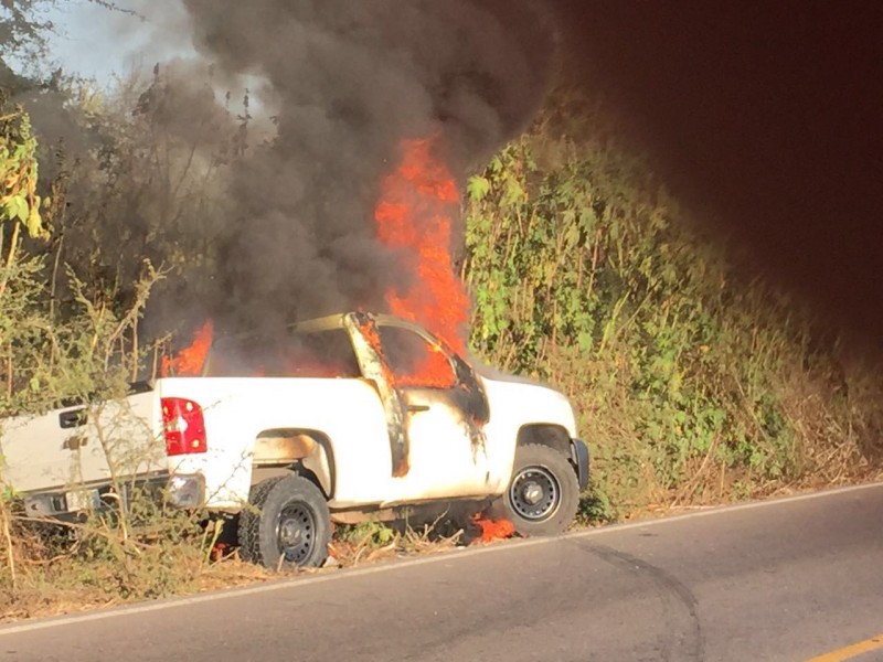 Atentan contra funcionarios de la PGR en Culiacán